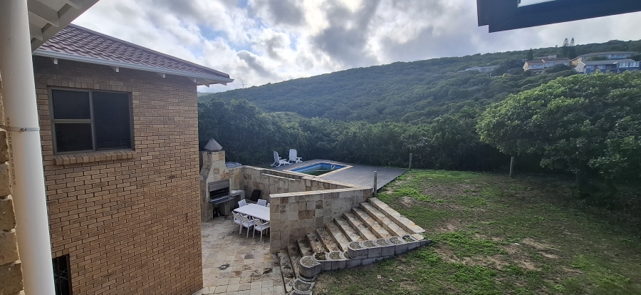 4 Bedroom Property for Sale in Blue Horizon Bay Eastern Cape